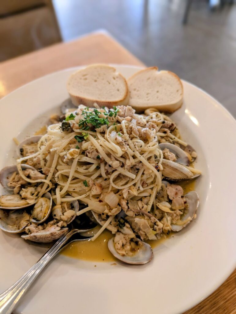 グアム ビーチンシュリンプ ホワイトクラム 貝パスタ