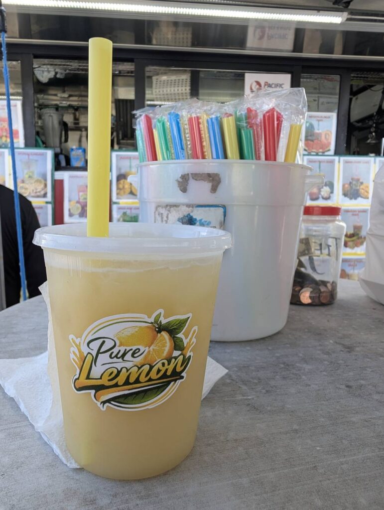 グアム Pure Lemon パイナップルレモネード 朝市