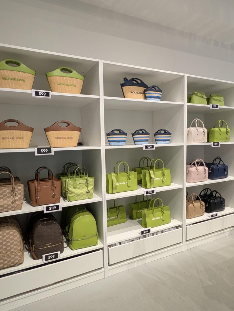 グアム GPO Michael Kors バッグ 