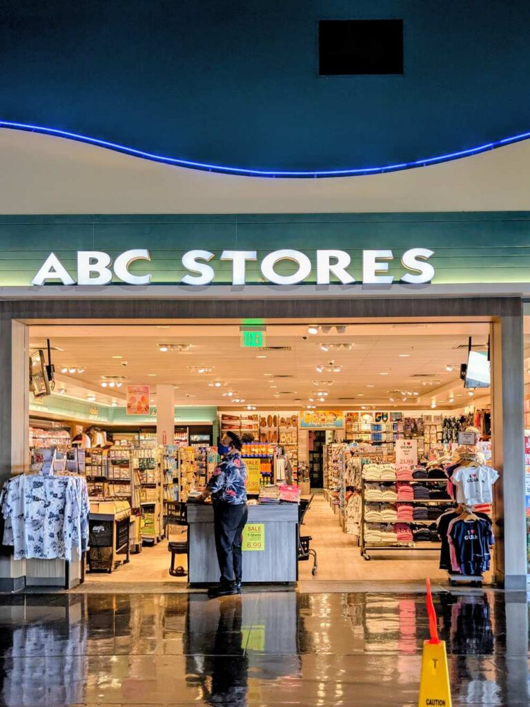 グアム ABCストア 店舗外観