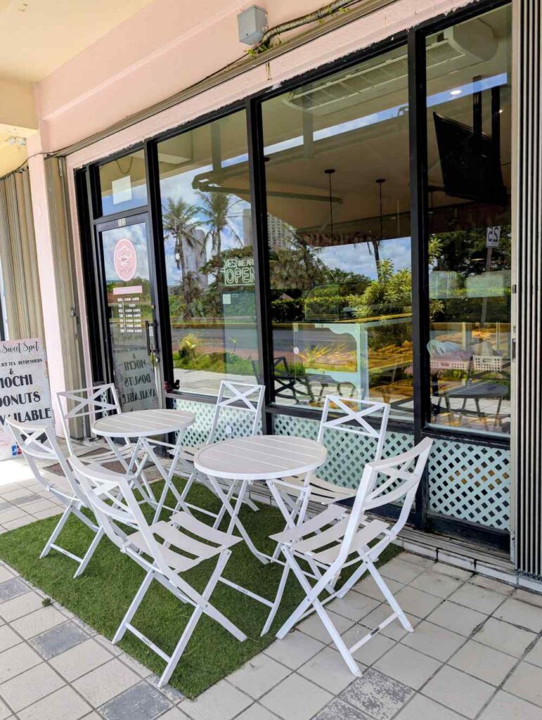グアム Guam Sweet Spot 外観 タムニング テラス席