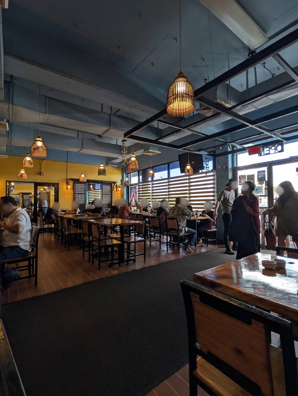 グアム ベンアンヤンズ 店内 客席