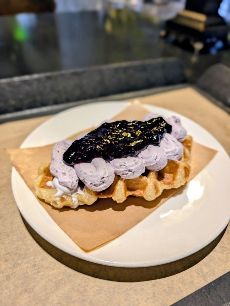 グアム スローウォーク ブルーベリークロッフル