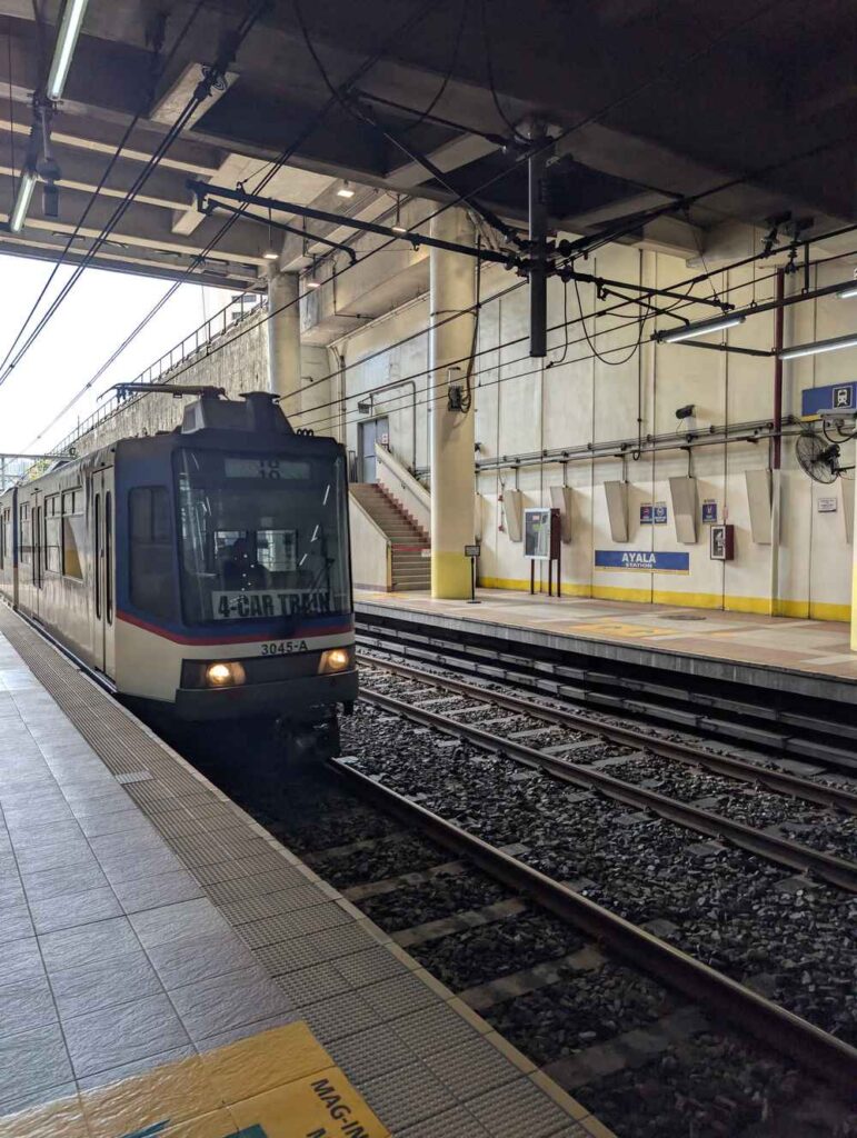 マカティの電車
